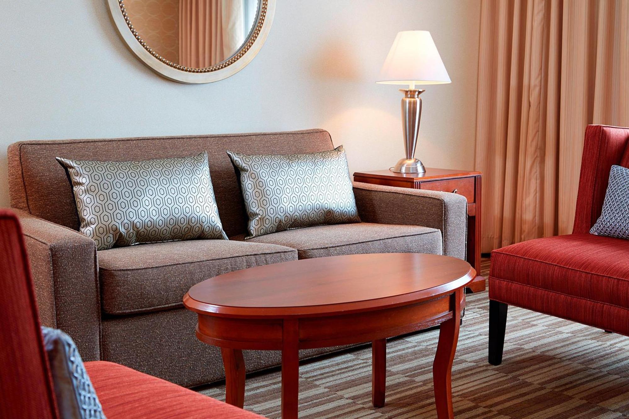 Courtyard Boston Woburn/Boston North Hotel Exterior photo