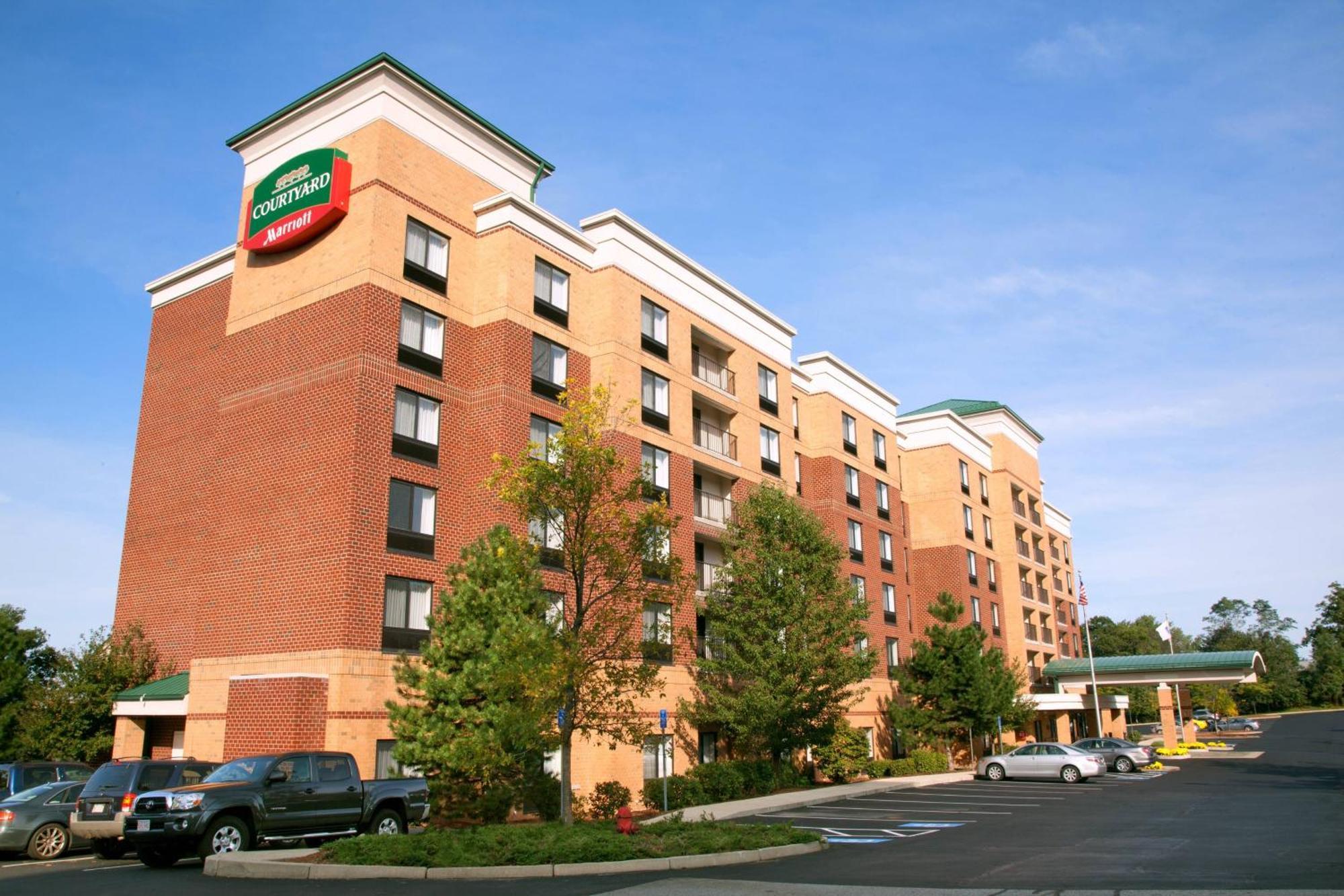 Courtyard Boston Woburn/Boston North Hotel Exterior photo